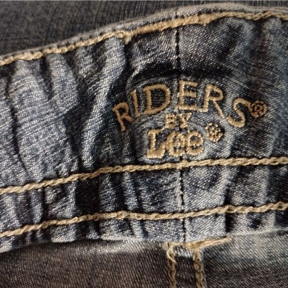 💕RIDERS BY LEE DENIM WOMENS JEAN SHORTS SIZE 24W. - Picture 4 of 5